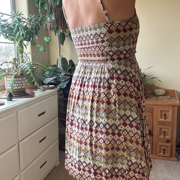 Geometric Patterned Dress - Picture 4 of 5